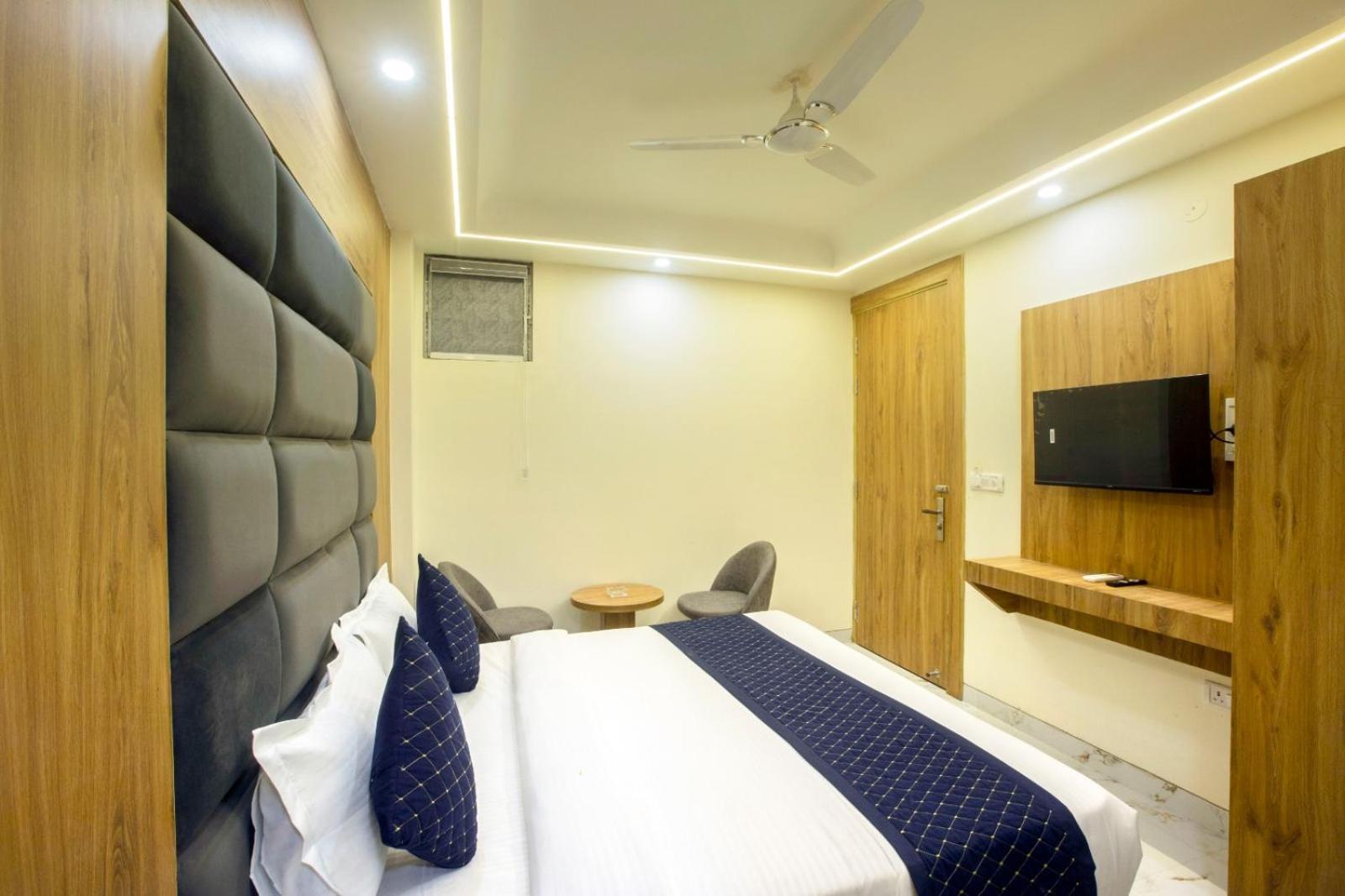 Hotel Luxe Manor Near Delhi Airport ニューデリー エクステリア 写真