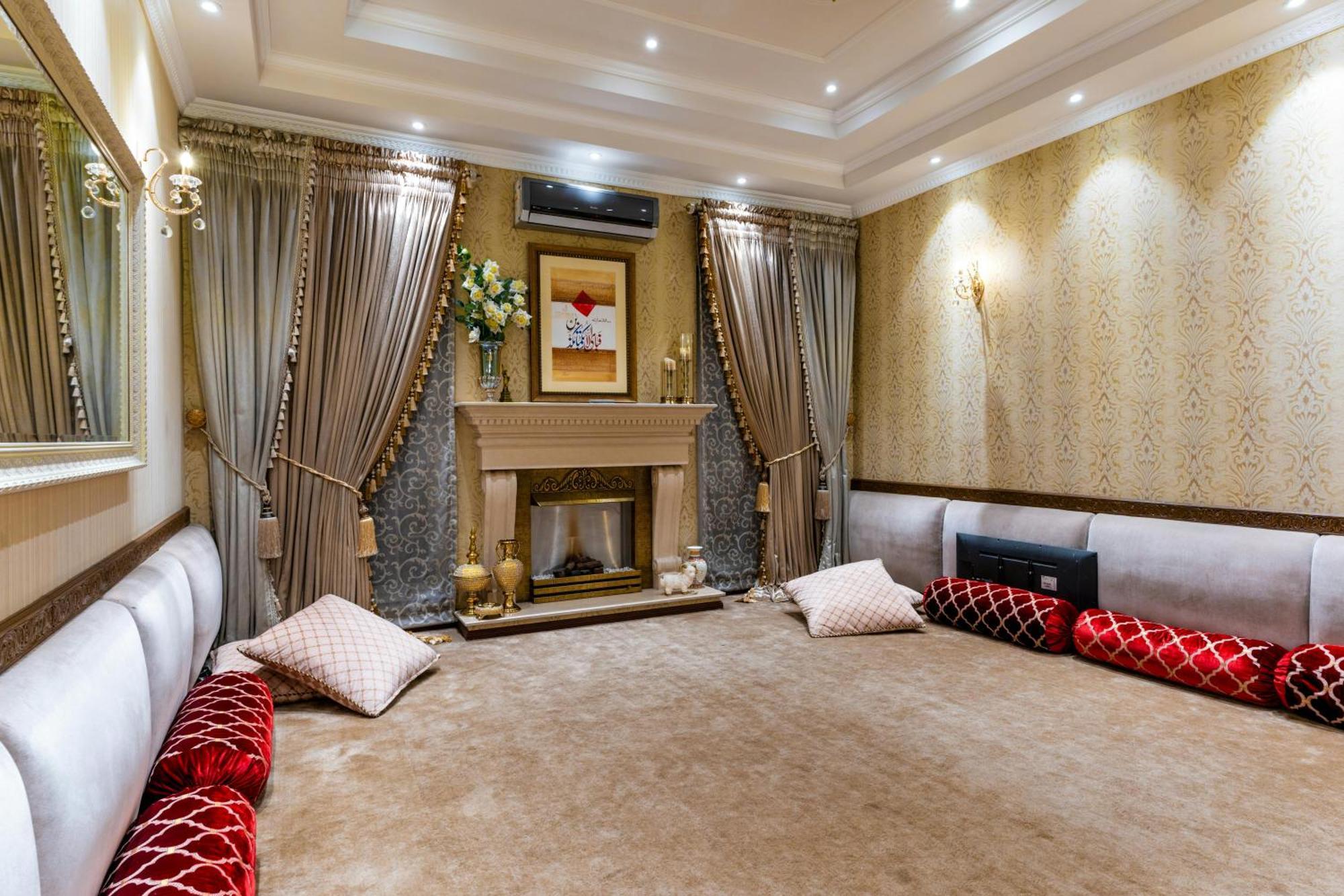 Hotel Luxe Manor Near Delhi Airport ニューデリー エクステリア 写真