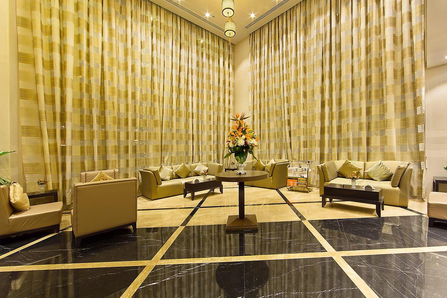 Hotel Luxe Manor Near Delhi Airport ニューデリー エクステリア 写真