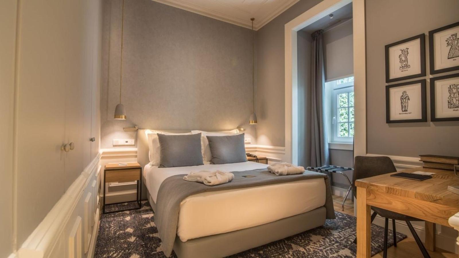 Hotel Luxe Manor Near Delhi Airport ニューデリー エクステリア 写真