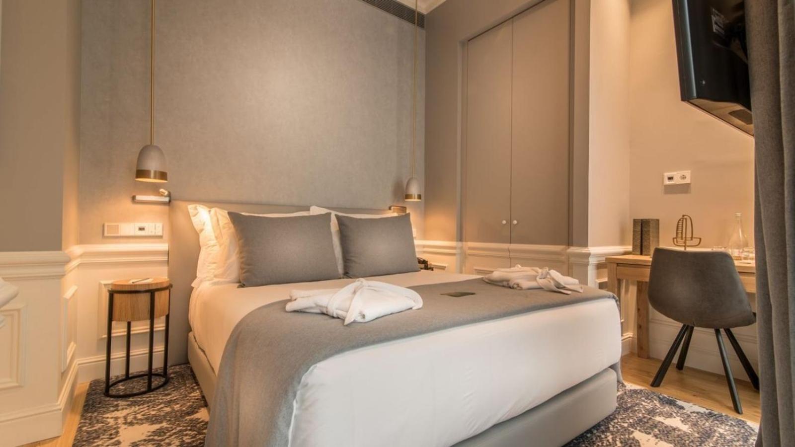Hotel Luxe Manor Near Delhi Airport ニューデリー エクステリア 写真